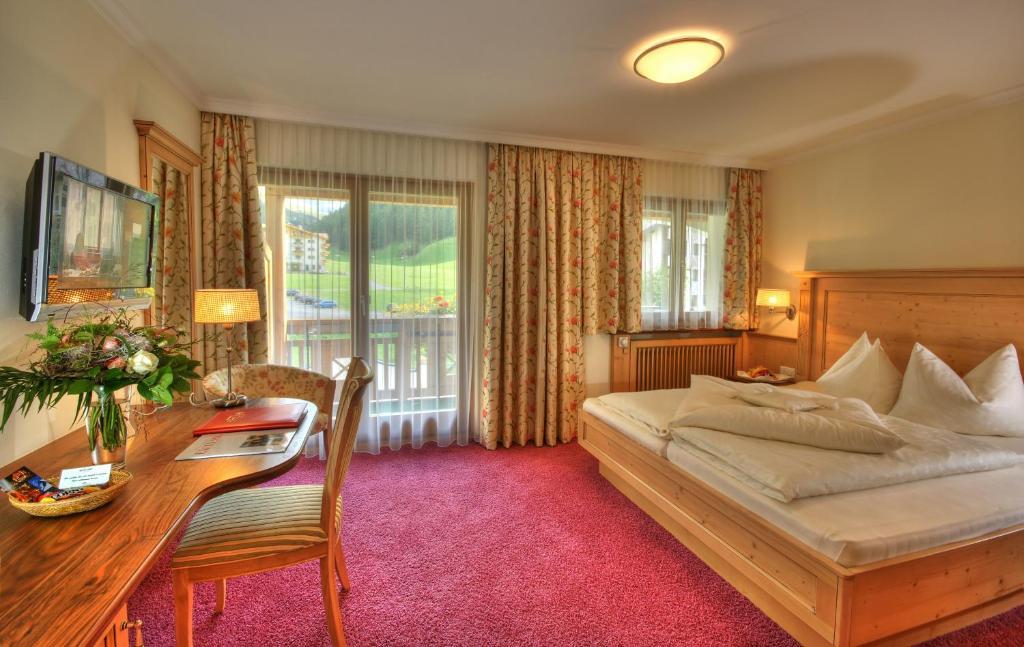 Hotel Post Sport- Und Wellness Samnaun Room photo