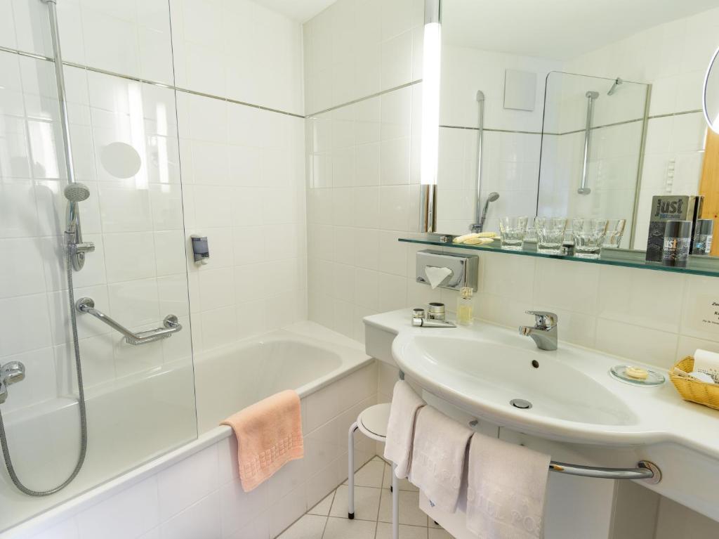 Hotel Post Sport- Und Wellness Samnaun Room photo