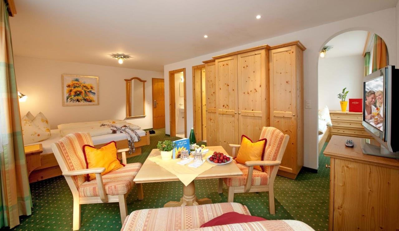 Hotel Post Sport- Und Wellness Samnaun Exterior photo