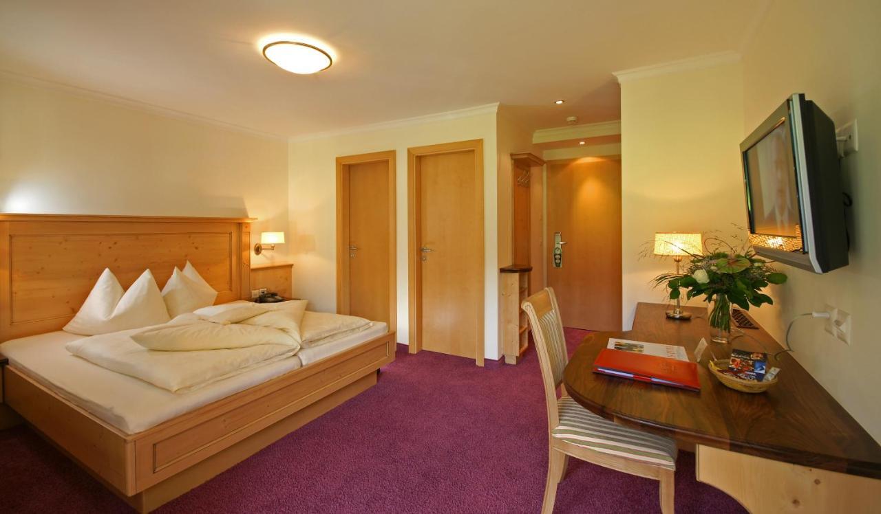 Hotel Post Sport- Und Wellness Samnaun Room photo